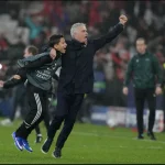 Mourinho gây chấn động: Đánh bại Real Madrid, mở cửa trở lại Bernabeu? 1