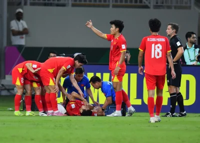 Sốc: Nguyễn Hiểu Minh đứt dây chằng, phải phẫu thuật tại bệnh viện thể thao số 1 Việt Nam 1